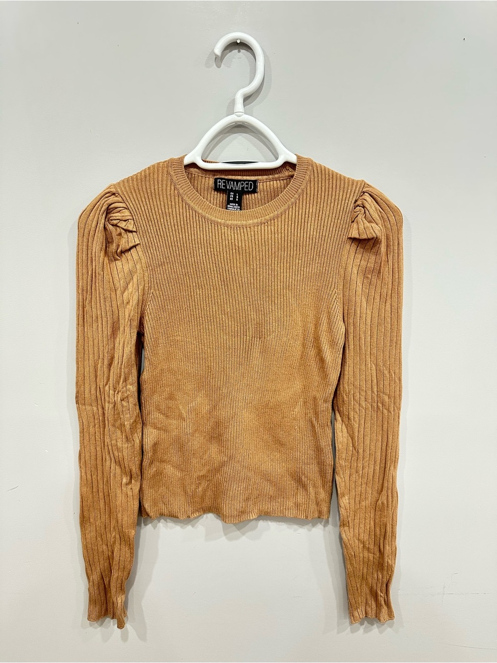 Revamped Ribbed Puff-Shoulder Long Sleeve Top in Camel